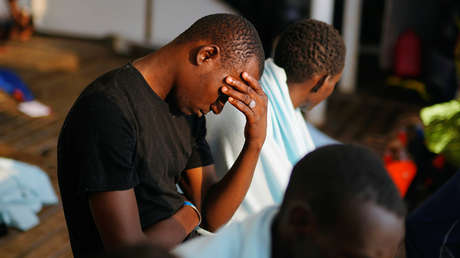 "Van al 'todo incluido'": Turistas se burlan de la llegada de migrantes a una playa española (VIDEO)