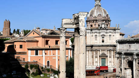 FOTOS, VIDEO: Colapsa el techo de una iglesia del siglo XVI en el centro de Roma