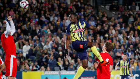 VIDEO: Usain Bolt debuta como futbolista profesional de los Central Coast Mariners australianos