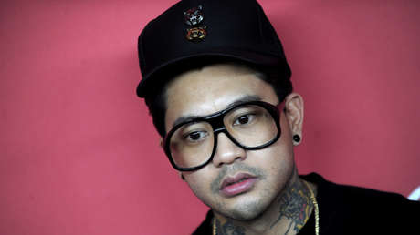 Las hijas de Peña Nieto invitan a su casa al 'tatuador de las estrellas' y arden las redes