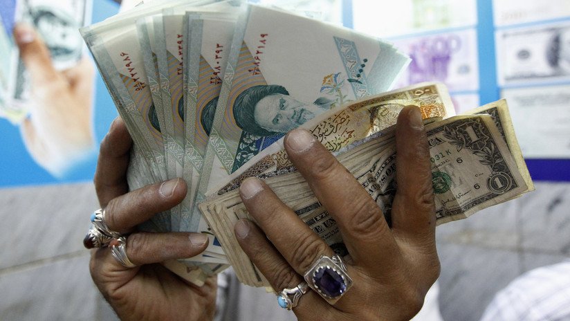 Dos países petroleros deciden abstenerse de usar el dólar de EE.UU. en sus tratos comerciales