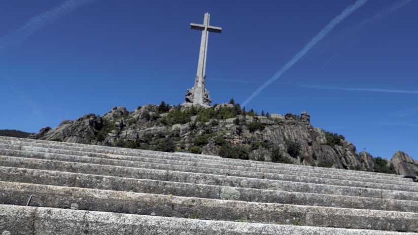 La familia Franco dice que llegará hasta "el último extremo" para defender los restos del dictador