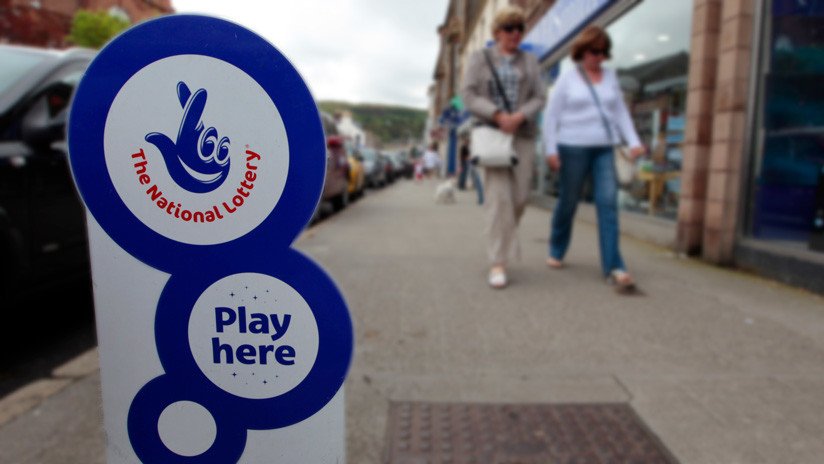 Le dice en broma a su marido que ganó la lotería y un mes después gana de verdad