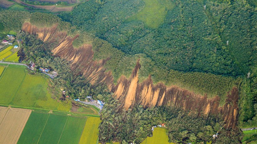 17 muertos y más de 300 heridos: Fuertes terremotos sacuden Japón