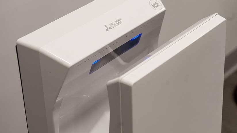 Por qué no deberías usar secadores de manos en lugares públicos