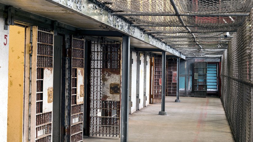 Un violador se declara transgénero para ir a una cárcel de mujeres y abusa allí de cuatro reclusas