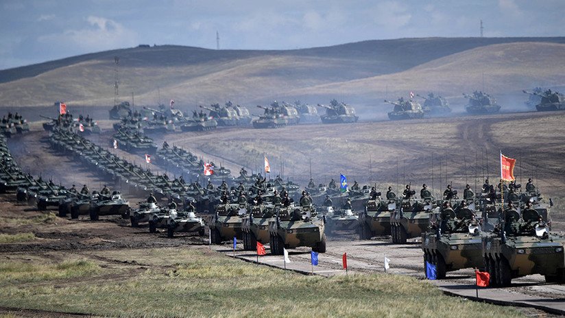 FOTOS, VIDEO: Rusia y China celebran un gran desfile militar durante las maniobras Vostok-2018