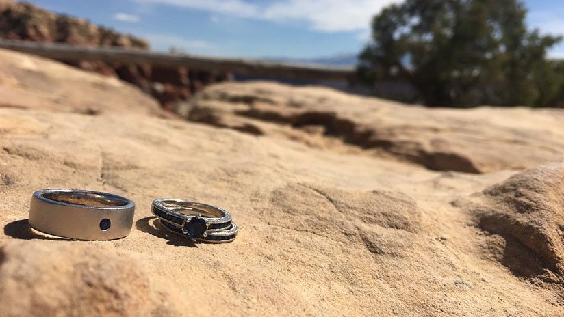 VIDEO: Azafata acepta propuesta de matrimonio en pleno vuelo y la despiden por "irresponsable"