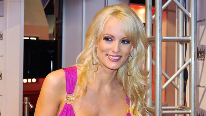 "Picante": La actriz porno Stormy Daniels publicará un libro sobre sus aventuras sexuales con Trump 
