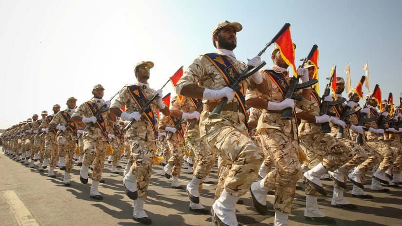 29 muertos y 53 heridos: Momento exacto del atentado contra un desfile militar en Irán (VIDEO)