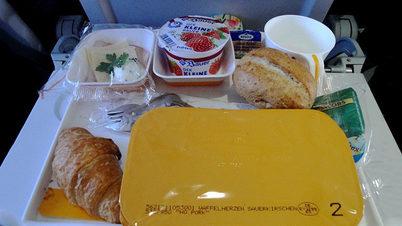 ¿Por qué murió en pleno vuelo la hija de un millonario tras comerse un bocadillo en el aeropuerto?