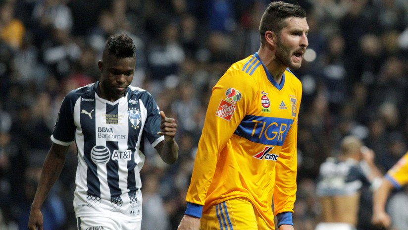 México: Un conductor trata de atropellar a hinchas de Tigres antes de un partido con Rayados (VIDEO)