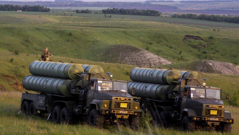 Siria: "La entrega del sistema S-300 hará a Israel reconsiderar la idea de volver a atacarnos"