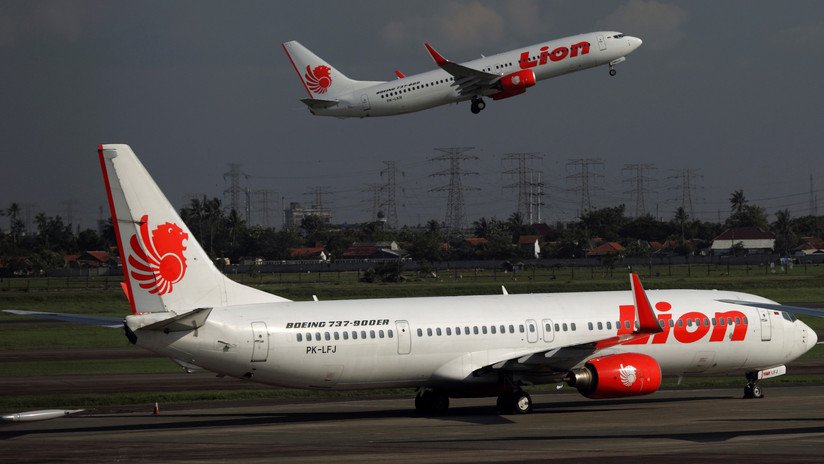Una pasajera de una aerolínea de bajo coste descubre que su asiento no existe
