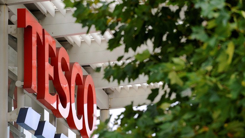 VIDEO: Arrestan a una pareja que quiso comprar demasiadas botellas de agua en un supermercado