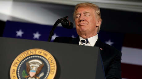 Un exempleado de Trump revela cómo el presidente se 'enamoró' de Twitter e Internet