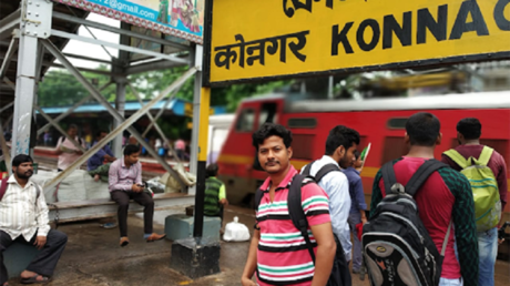 'Loco' de amor: recurre a insólitos métodos para encontrar a mujer de la que se enamoró en un tren