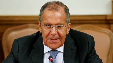 Lavrov: "Me quito el sombrero ante los diplomáticos británicos por influir en la política europea"