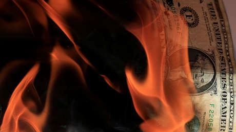 "Monopolio frágil": Líderes mundiales cuestionan el dominio del dólar