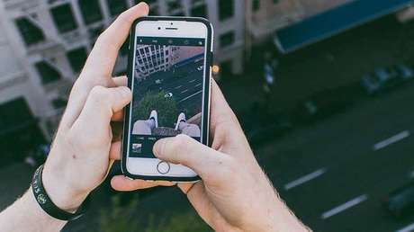 Intenta suicidarse durante una transmisión en vivo en Instagram (pero algo le sale mal)