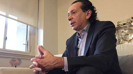 Cae un ascensor en el que iba el ministro de Producción de Argentina