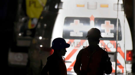 VIDEO: Joven mexicano muere ahogado tras electrocutarse en un poste de la luz durante inundación