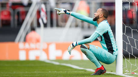 ¡Apártate, Messi!: El golazo del 'portero' del Ceará ante el Corinthians en el fútbol brasileño