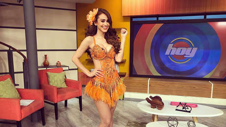 VIDEO: Así apoya la sexy 'chica del clima' a la selección de México