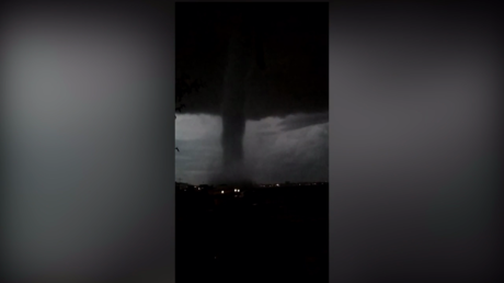 ¿Apocalipsis en Crimea? Un imponente tornado azota la costa oriental de la península rusa (VIDEO)