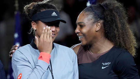 VIDEO: La japonesa Naomi Osaka recibe el trofeo del US Open entre lágrimas y abucheos del público