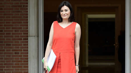 Denuncian irregularidades en el máster obtenido por la ministra de Sanidad española Carmen Montón