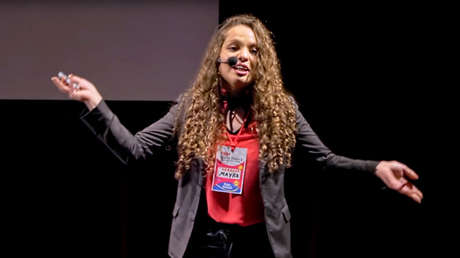 '¿Qué tienen los pobres en la cabeza?': La charla viral que remueve conciencias en Argentina (VIDEO)