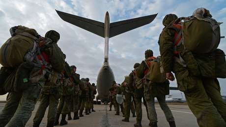 Unidades aerotransportadas rusas de nuevo tipo intervienen por primera vez en maniobras Vostok-2018