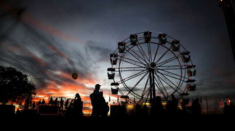 VIDEO: Feroces vientos del huracán Florence hacen girar una noria en EE.UU.