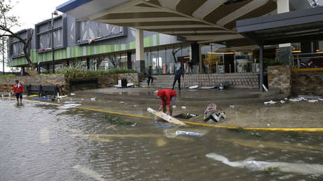 VIDEO: El tifón Mangkhut arrasa Filipinas dejando 13 muertos y varios desaparecidos