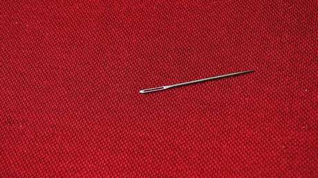 "Terrorismo comercial": Encuentran aguja en un plátano en medio de la crisis del sabotaje de fresas