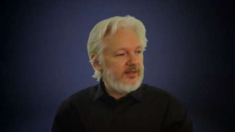 "Esta generación que nace es la última libre": Assange, antes de que le cortaran Internet