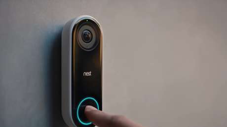 Un timbre inteligente le impide entrar en casa al propio dueño por confundirle con Batman