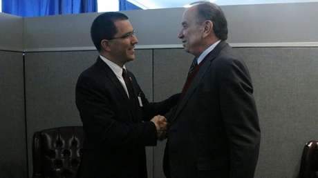 Cancilleres de Venezuela y Brasil se reúnen para hablar de seguridad, salud y energía