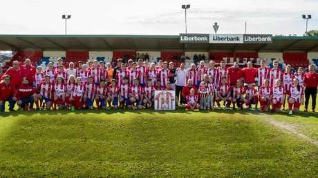 España: Un futbolista muere tras golpearse la cabeza durante un partido