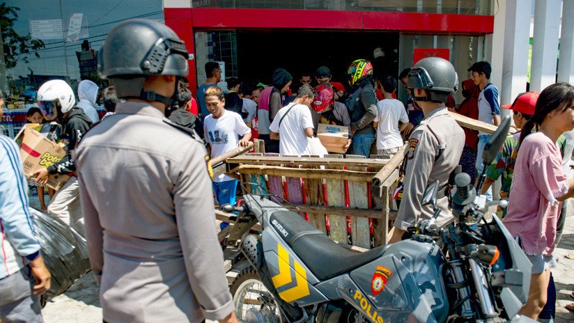 "Necesitamos comer": Isla indonesia sufre una ola de saqueos tras los terremotos (VIDEOS)