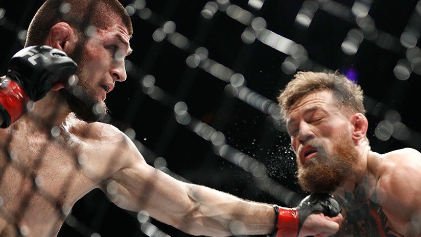 El 'invencible' Khabib Nurmagomédov retiene su título de los ligeros tras derrotar a Conor McGregor