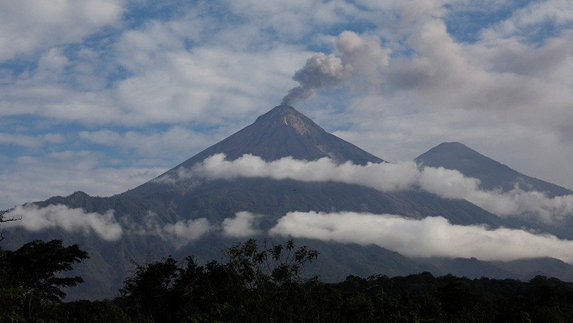 Guatemala: El Volcán de Fuego entra en erupción