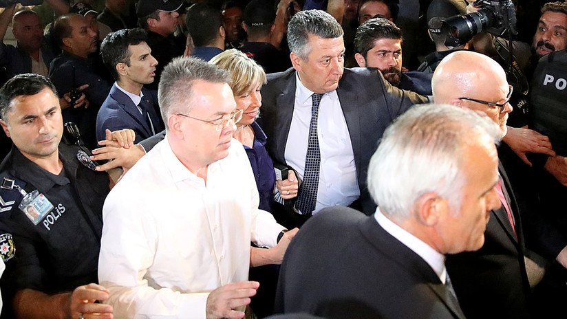 Trump asegura que "no hubo trato" con Turquía para la liberación del pastor Andrew Brunson