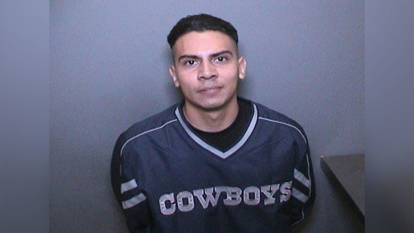 Se cuela en una residencia para robar ropa, pero se detiene a mirar porno y acaba delatándose