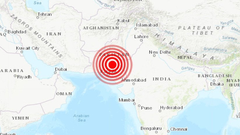 Un fuerte sismo de magnitud 6,7 sacude Pakistán