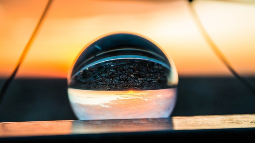 VIDEO: Adivine de qué lado están las personas en esta curiosa ilusión óptica