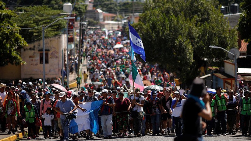 Ríos de personas avanzan hacia EE.UU.: ya son dos las caravanas de migrantes centroamericanos 