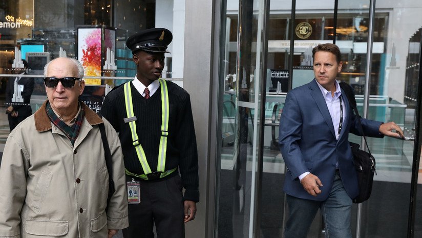 VIDEO: Suena una alarma en pleno noticiero de la CNN para la evacuación del plató