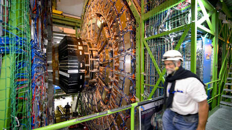 ¿Por qué la Tierra podría quedar reducida a una esfera del diámetro de una cancha de fútbol?